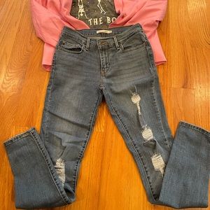 Womens Levi 710 distressed jean